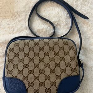 NEW and AUTHENTIC Gucci Bree Brown and Blue Canvas & Leather Camera Bag